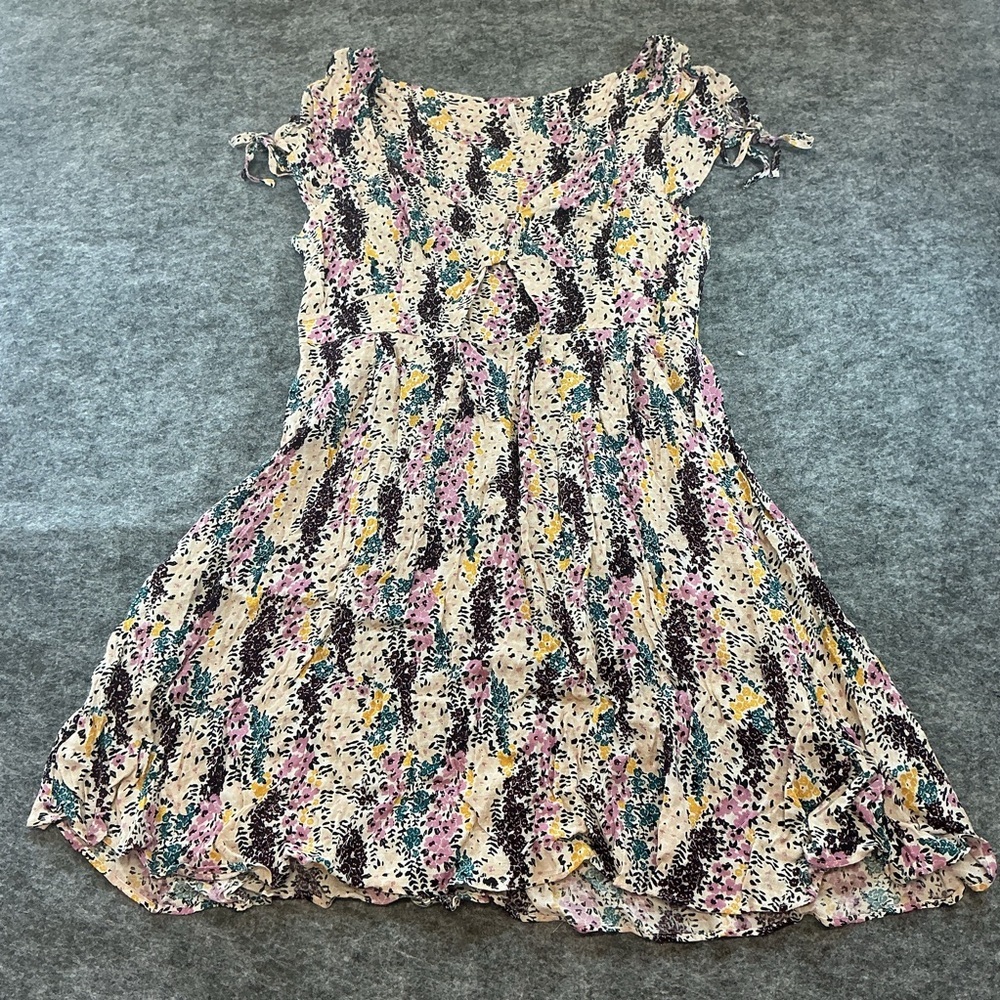 Free People Short Sleeve V-Neck Front Cut Out Floral Summer Dress